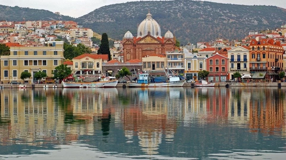 Στη Μυτιλήνη για διακοπές η κόρη του Μπιναλί Γιλντιρίμ